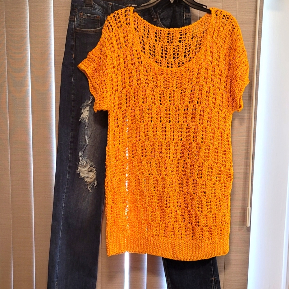 VGC/ Hand Crochet Top